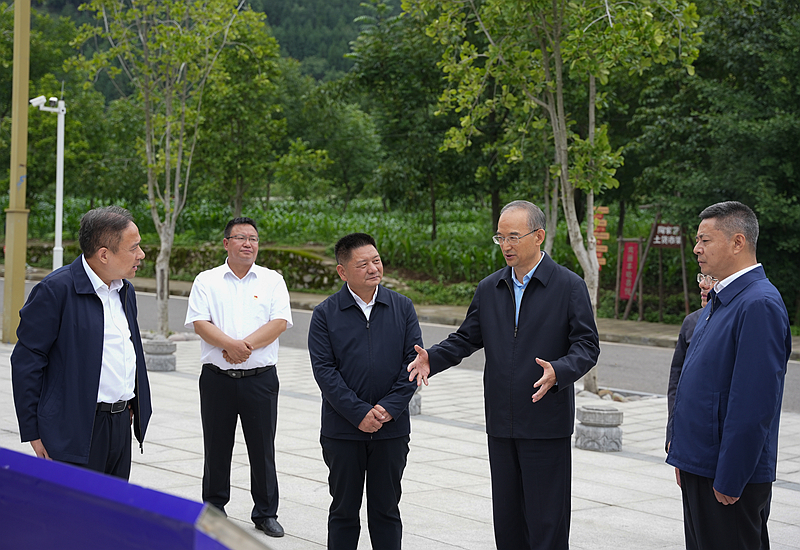 黄强在凉山调研时强调
坚决巩固脱贫攻坚成果扎实推动高质量发展「相关图片」