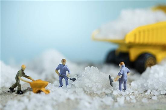 全球车企“去稀土化” 中国电动车面临挑战?